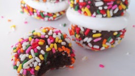 chocolatesprinklesandwichcookies42