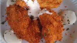 parmesancrustedchickenwithgarliccheesesauce