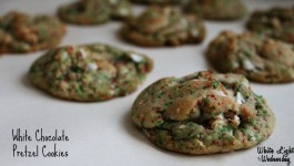 whitechocolatepretzelcookies1