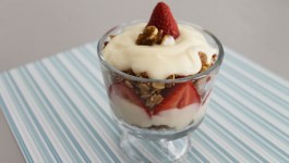 Biscoff Walnut Granola Parfaits 3