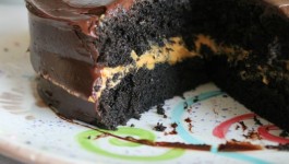Black Cocoa Cake with Penut Butter 3