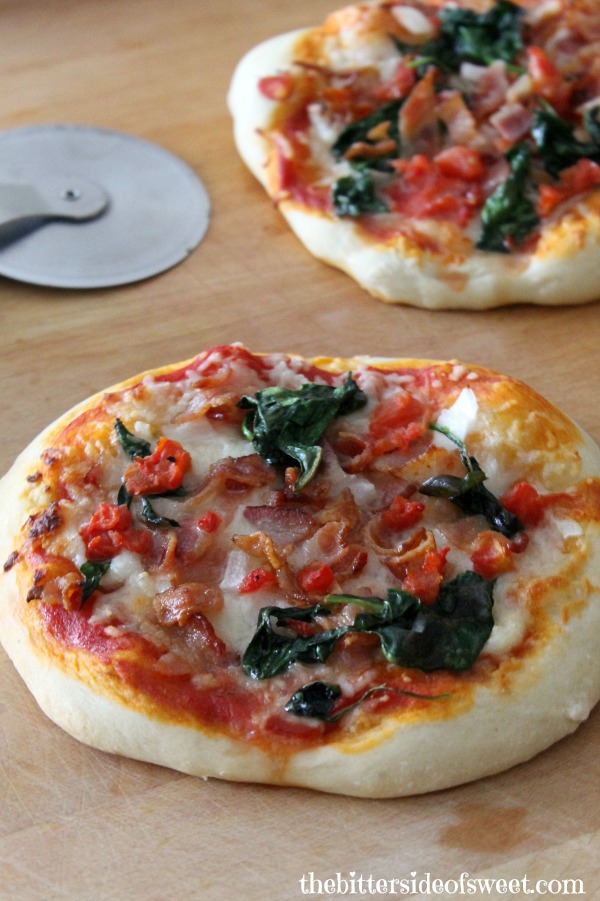 Bacon Spinach Tomato Pizza |White Lights on Wednesday