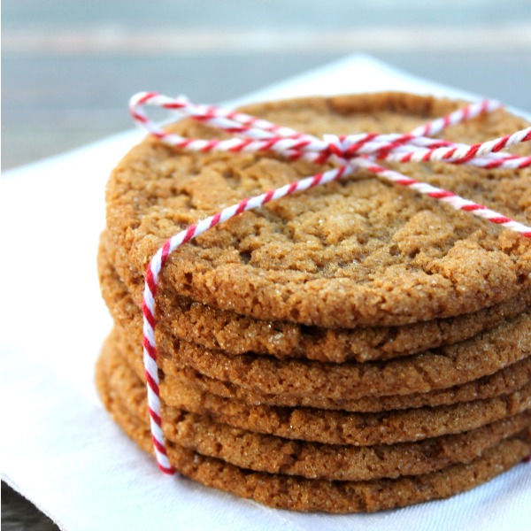 Crisp and Chewy Ginger Snap Cookies